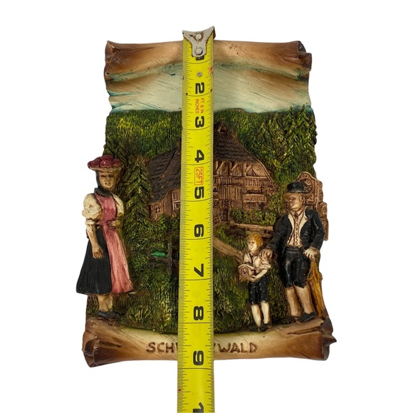 German Antiques Wall Decor Schwarzwald signed by G Menaco Ceramic 9”x 6” - Picture 4 of 6